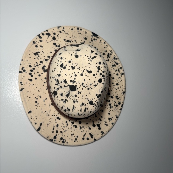 Altar'd State Ivory Hat with Black Accents - Picture 3 of 8